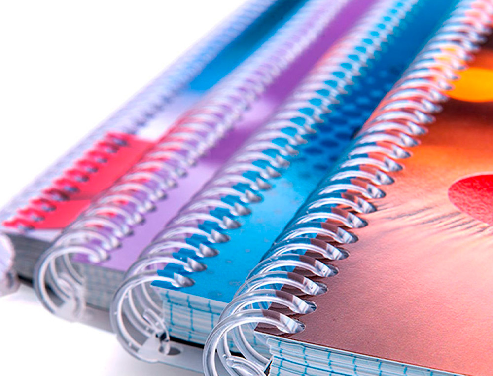 SPIRALE Q-CONNECT PLASTIQUE TRANSPARENT 32 5:1 100F CALIBRE 1.8MM DIAMTRE 14MM BOTE 100 UNITS
