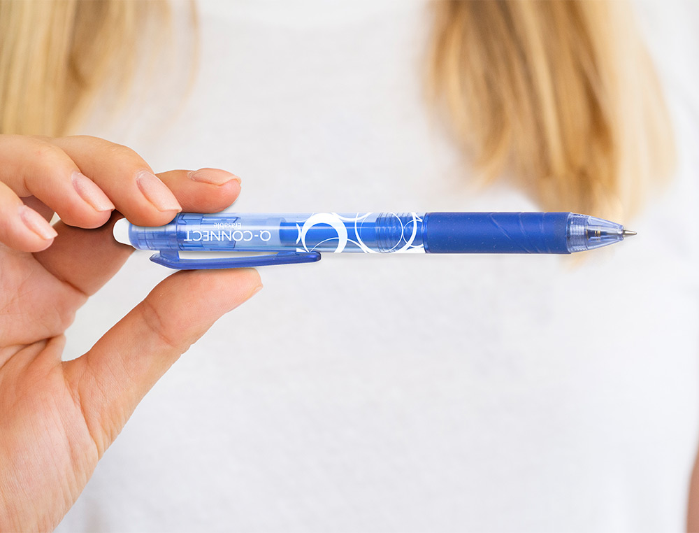 ROLLER Q-CONNECT CRITURE MOYENNE 0.7MM ENCRE EFFAABLE GRIP PRHENSION GOMME SERTIE COLORIS BLEU