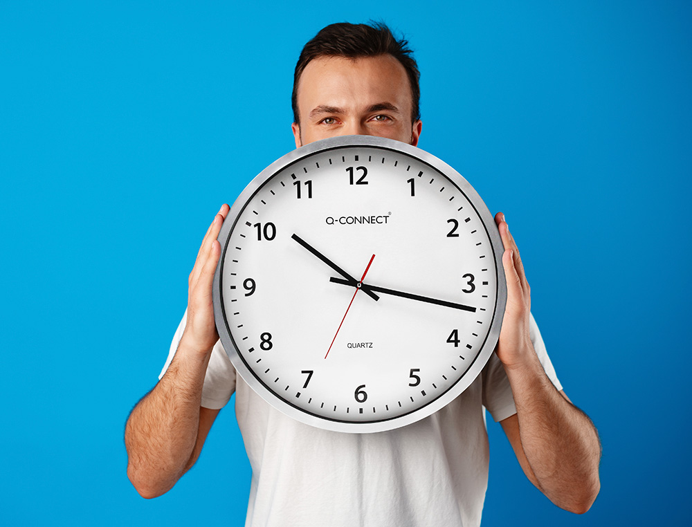 HORLOGE Q-CONNECT MURALE DESIGN ACTUEL GRANDE LISIBILITÉ 1 PILE AA NON FOURNIE DIAMÈTRE 60CM GRIS CHROMÉ