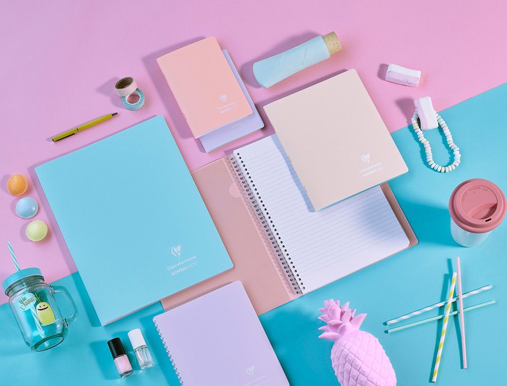 CAHIER PIQUE CLAIREFONTAINE KOVERBOOK BLUSH POLYPROPYLENE 24X32CM 96 PAGES SEYES        COLORIS PASTEL ASSORTIS