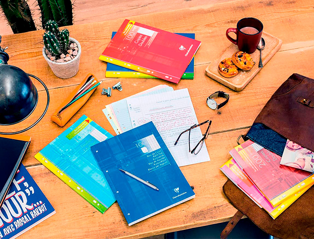 BLOC COURS CLAIREFONTAINE A4 21X29,7CM 200 PAGES ENCOLLEES DETACHABLES + 100 GRATUITES PAPIER VELOUTE 90G SEYES 4 TROUS