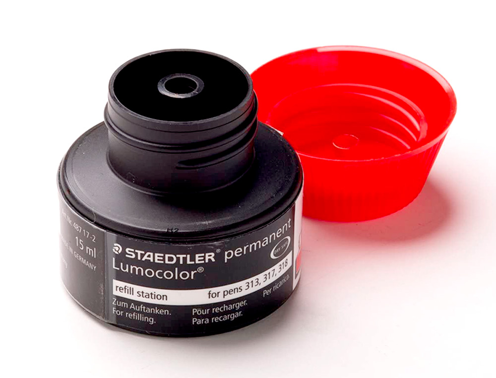 RECHARGE FEUTRE PERMANENT STAEDTLER LUMOCOLOR 487 17    POUR FEUTRES 313/314/317/318  FLACON 15ML COLORIS ROUGE