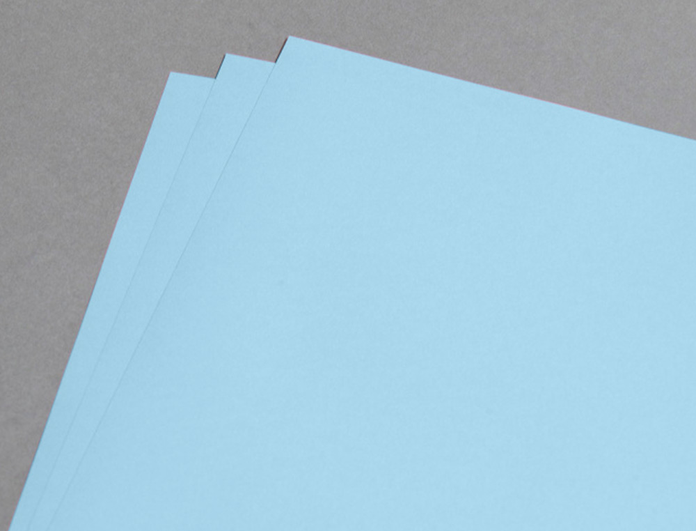 PAPIER CLAIREFONTAINE MULTIFONCTION LASER COULEUR   TROPHE A4 160G/M2 BLEU VIF    PARFAITE OPACITE PAQUET 500