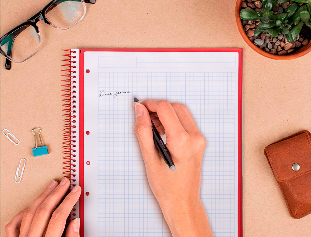 CAHIER SPIRALE ANTARTIK A4 160P 90G COUVERTURE REMBORDEE 5X5MM 4 TROUS 1 BANDE COLORIS MENTHE