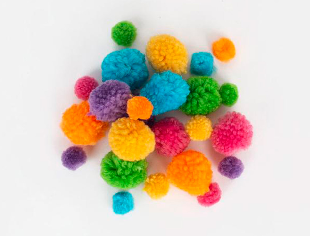 POMPON GRAINE CREATIVE POLYESTER DIAMETRE 15MM 30MM  ASS COLORIS ARC EN CIEL       SACHET DE 24U