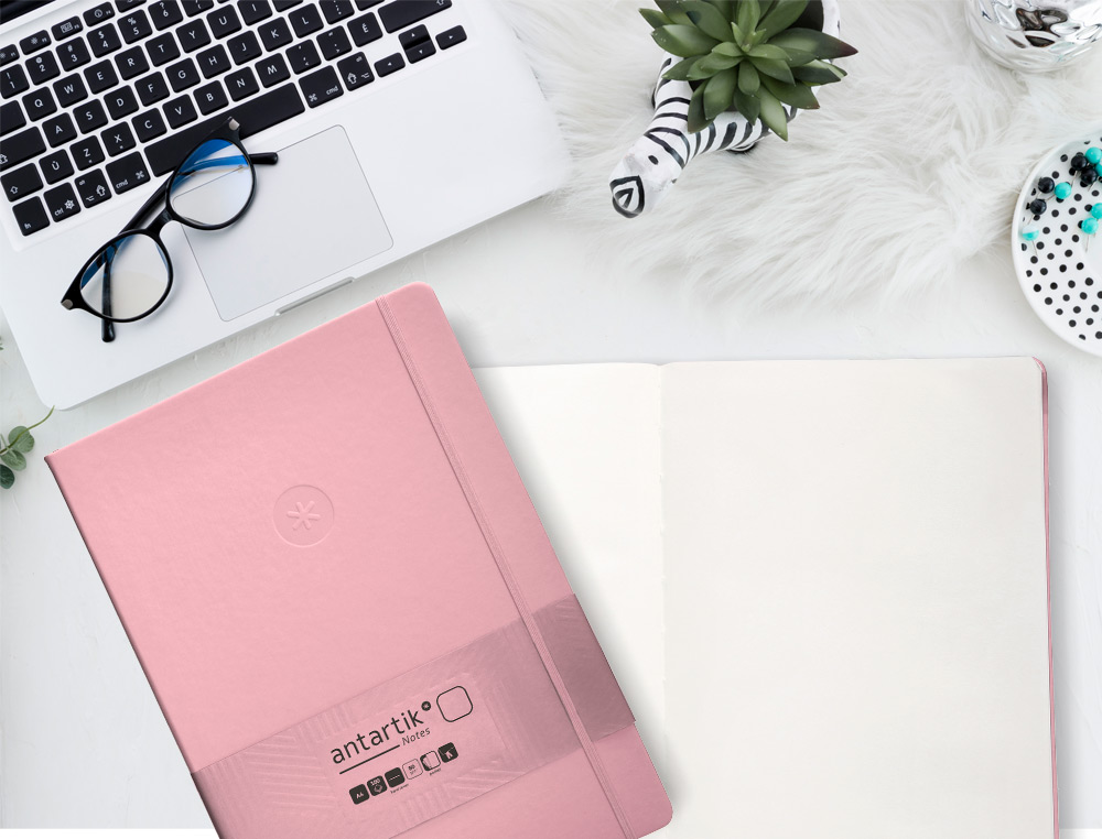 CARNET FERMETURE ELASTIQUE ANTARTIK NOTES COUVERTURE RIGIDE A4 PAPIER UNI IVOIRE 100 FEUILLES 80GR FSC ROSE PASTEL
