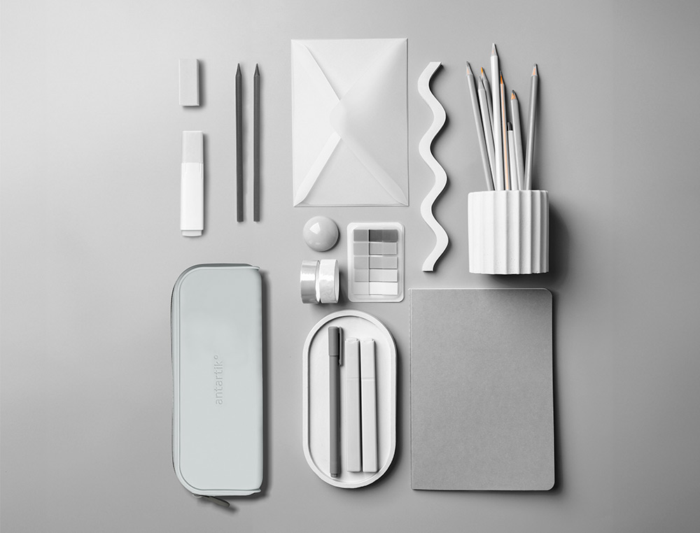 FOURRE-TOUT ANTARTIK RECTANGULAIRE 1 COMPARTIMENT  EN SILICONE MODELE PRISMA     185X50X75MM COLORIS GRIS