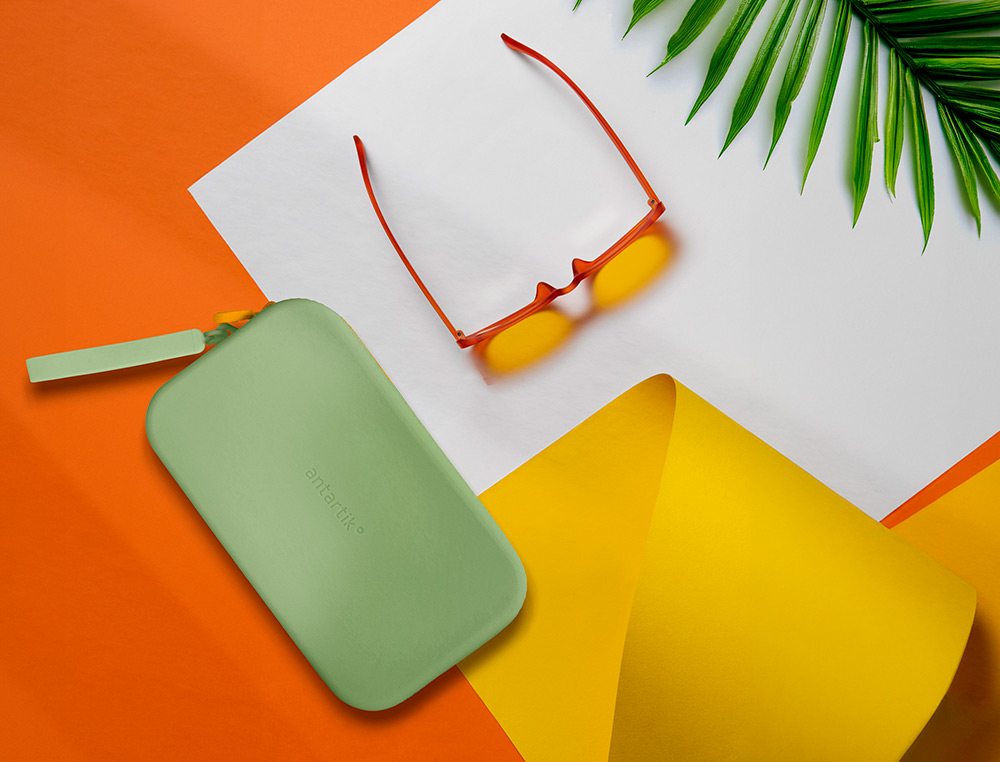 FOURRE-TOUT ANTARTIK PLAT EN SILICONE MODELE TROPICAL DIVE 190X120X25MM COLORIS VERT     AMANDE