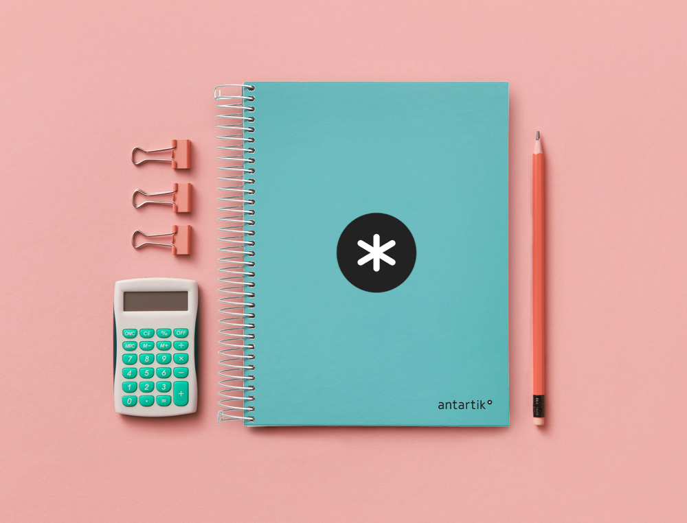 CAHIER SPIRALE ANTARTIK A5 240P 90G REMBORDE QUADRILLAGE 5MM MICROPERFORE 5 BANDES 6   TROUS COLORIS MENTHE