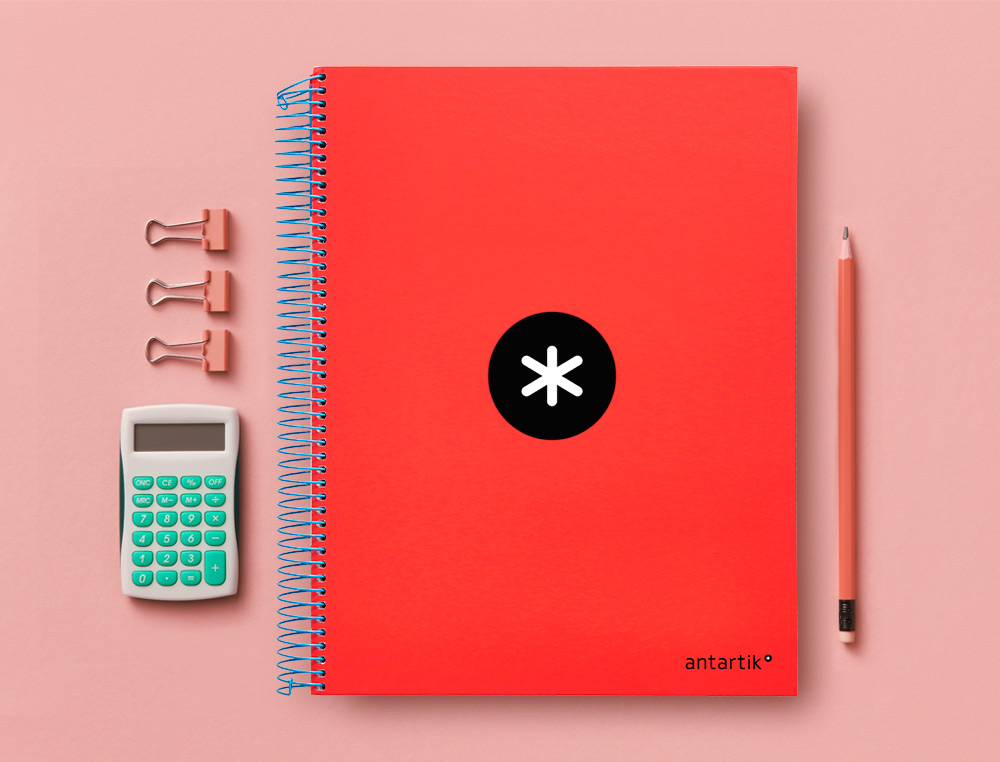 CAHIER SPIRALE ANTARTIK A4 240P 90G COUVERTURE REMBORDEE QUADRILLAGE 5MM 4 TROUS       COIL-LOCK COLORIS ROUGE