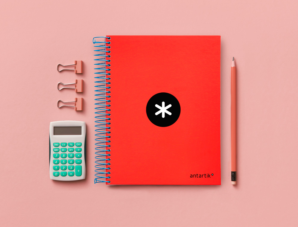 CAHIER SPIRALE ANTARTIK A5 240P 90G COUVERTURE REMBORDEE QUADRILLAGE 5MM 6 TROUS       COIL-LOCK COLORIS ROUGE