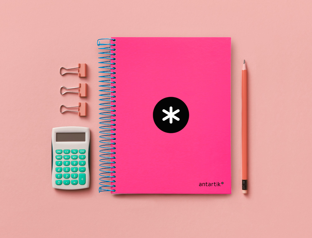 CAHIER SPIRALE ANTARTIK A5 240P 90G COUVERTURE REMBORDEE QUADRILLAGE 5MM 6 TROUS       COIL-LOCK COLORIS ROSE FLUO