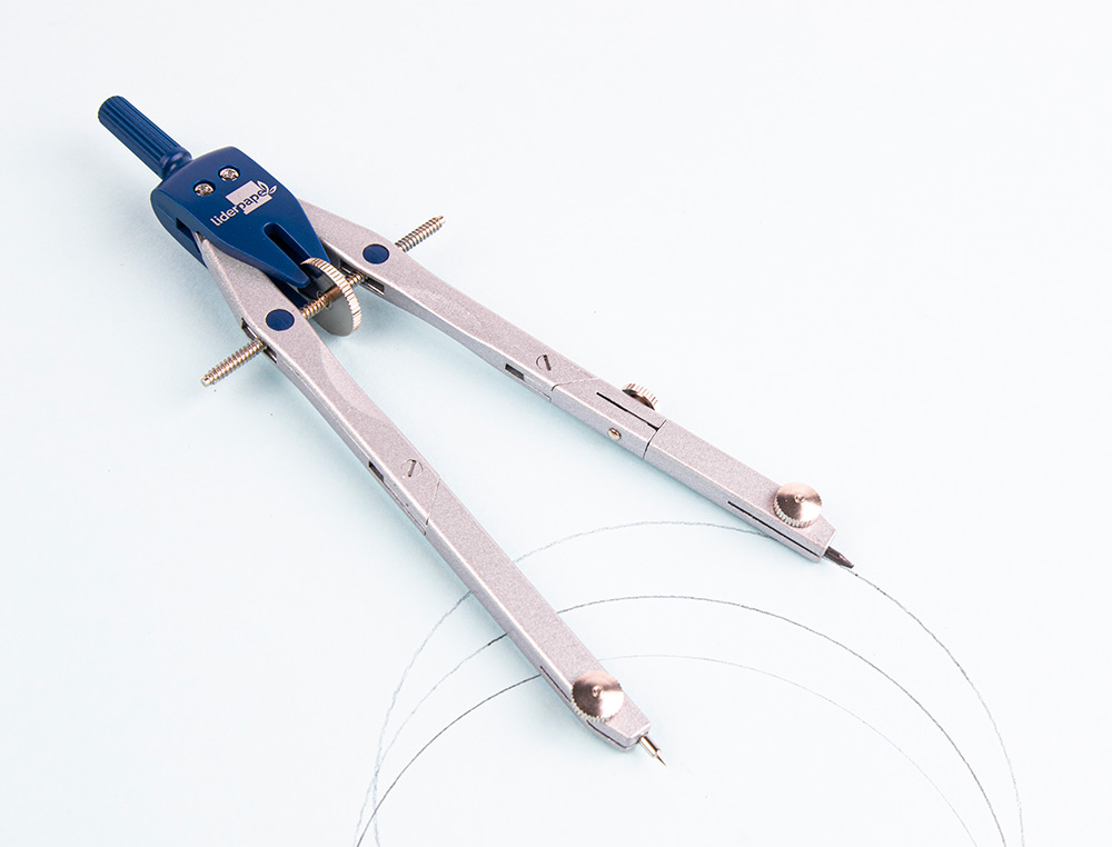 COMPAS LIDERPAPEL MICROMTRIQUE ARTICUL 2 BRANCHES CIRCONFRENCE 38CM LONGUEUR 17CM BAGUE MINES 2MM TUI
