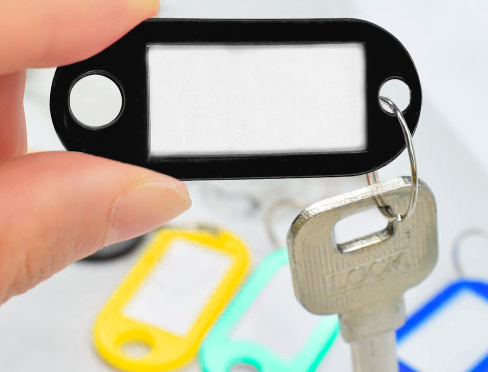 PORTE-CLS Q-CONNECT PORTE-TIQUETTE PLASTIQUE 50X22MM COLORIS NOIR PRSENTOIR 100 UNITS