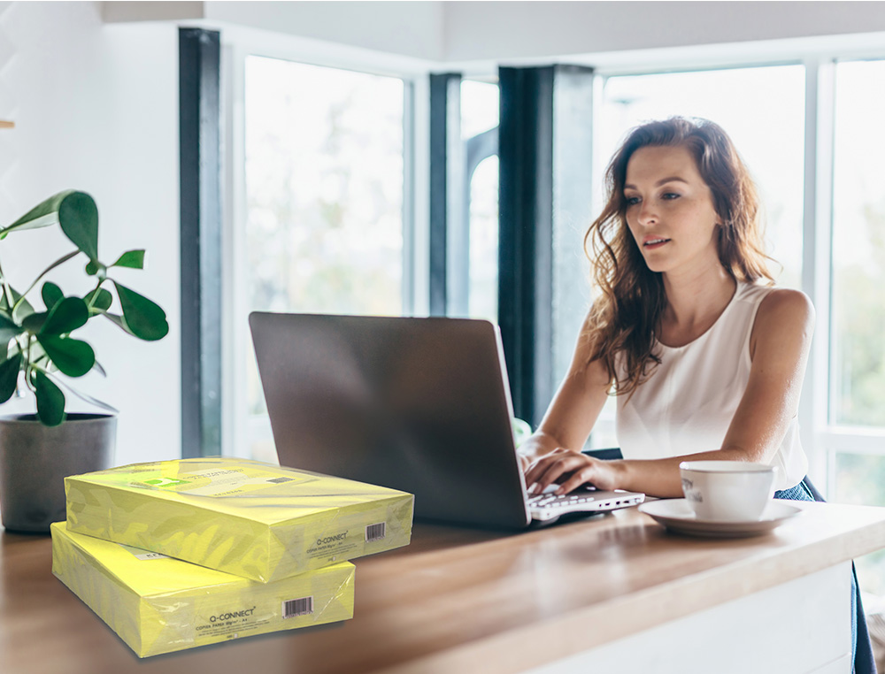 PAPIER COULEUR Q-CONNECT MULTIFONCTION A4 80G/M2 UNICOLORE JAUNE NÉON RAMETTE 500 FEUILLES